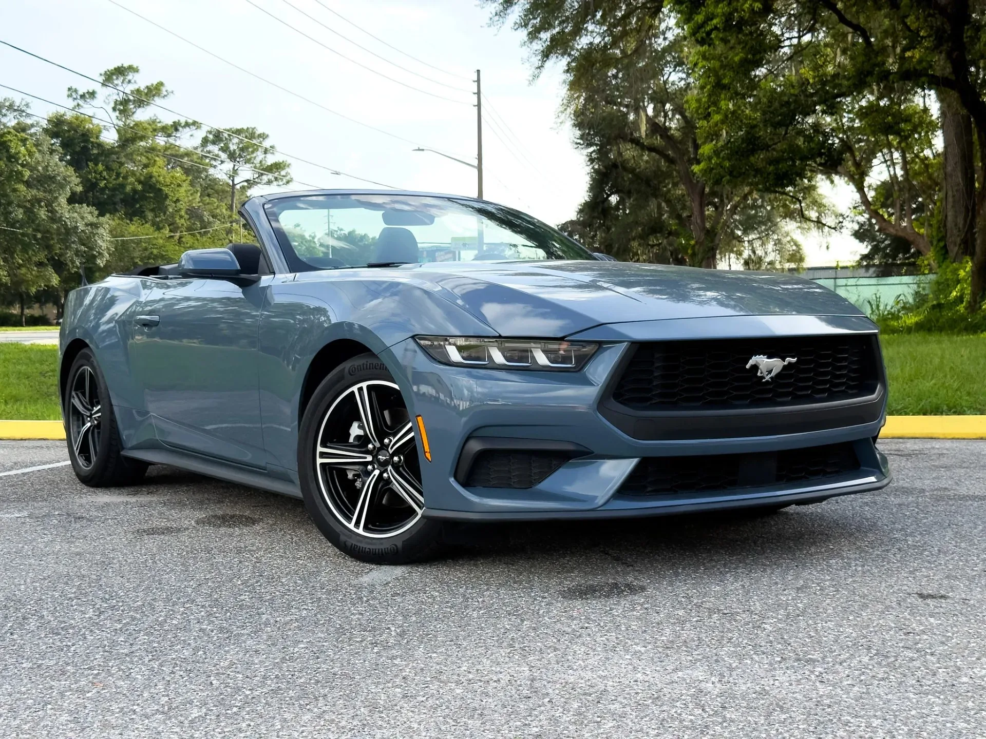2024 Ford Mustang EcoBoost photo 1