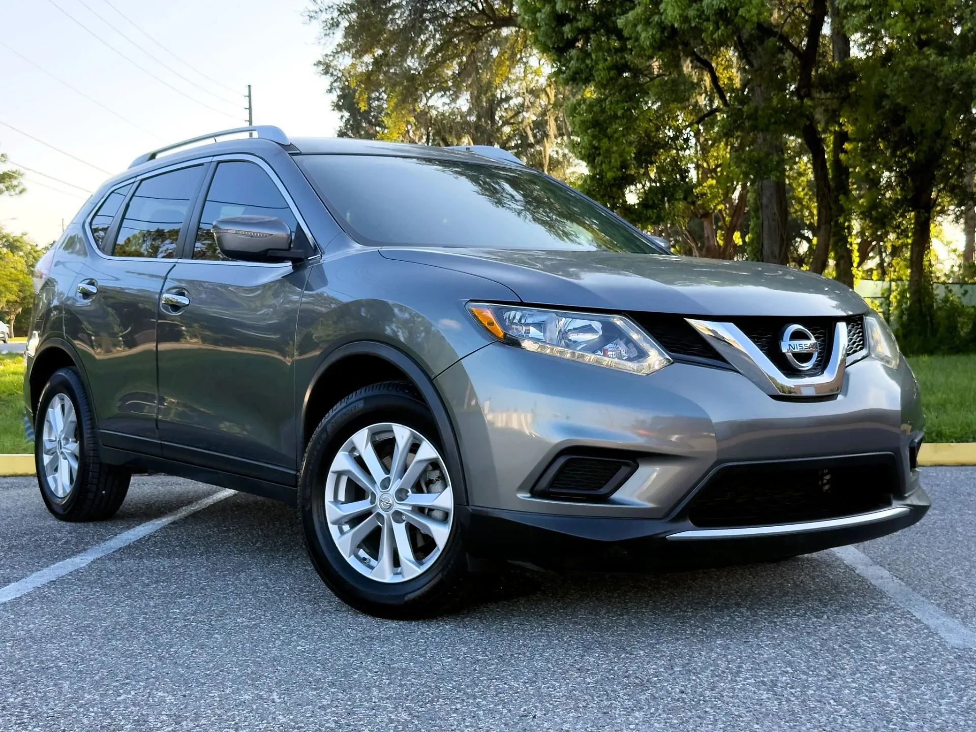 2016 Nissan Rogue S photo 1