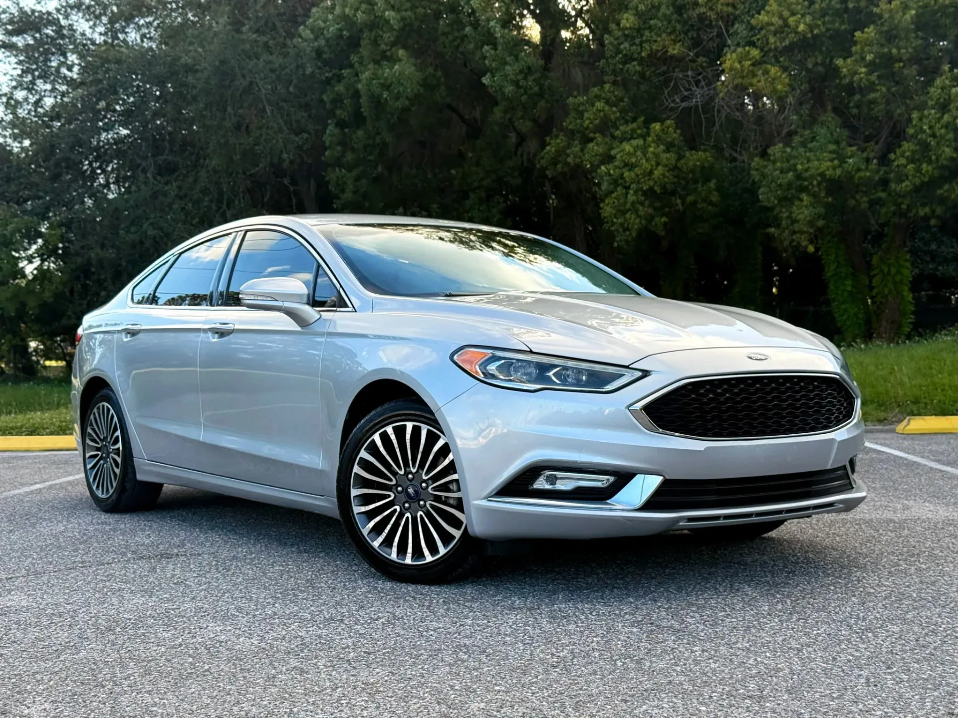 2017 Ford Fusion Titanium photo 1