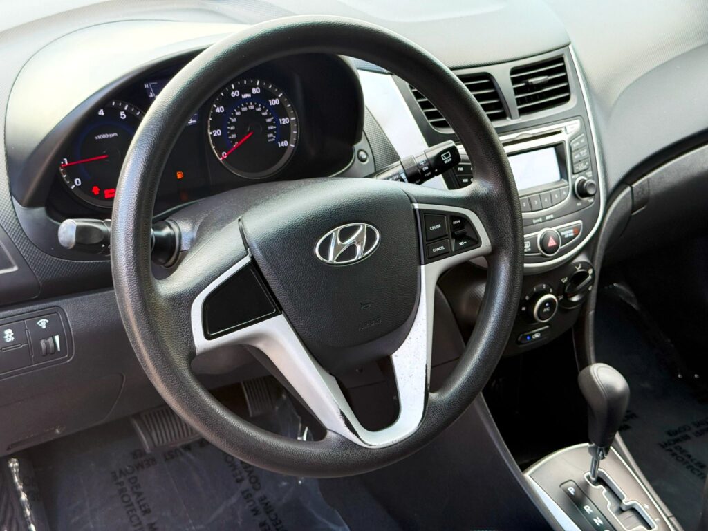 2013 Hyundai Accent GS