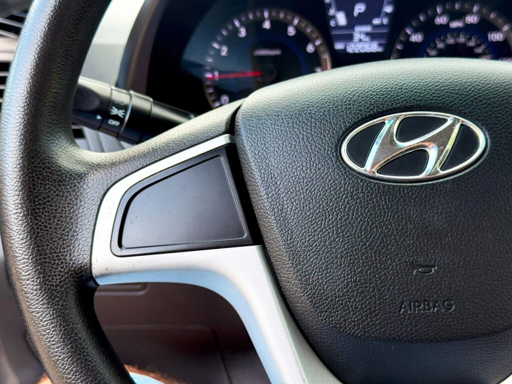 2013 Hyundai Accent GS