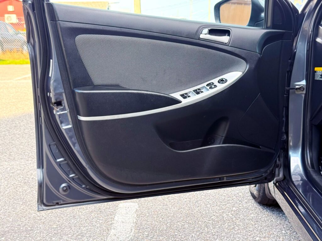 2013 Hyundai Accent GS