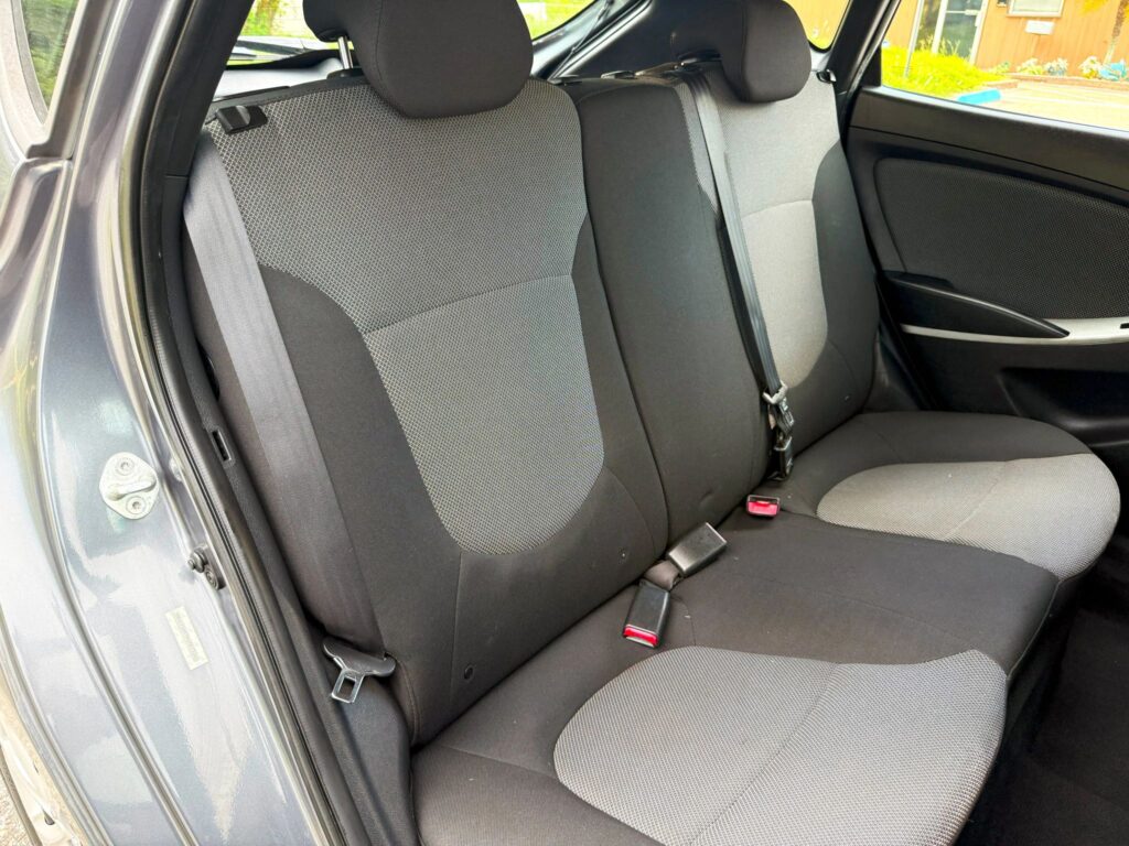 2013 Hyundai Accent GS