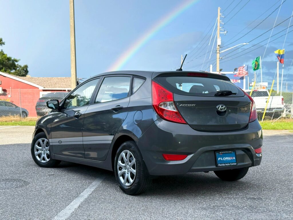 2013 Hyundai Accent GS