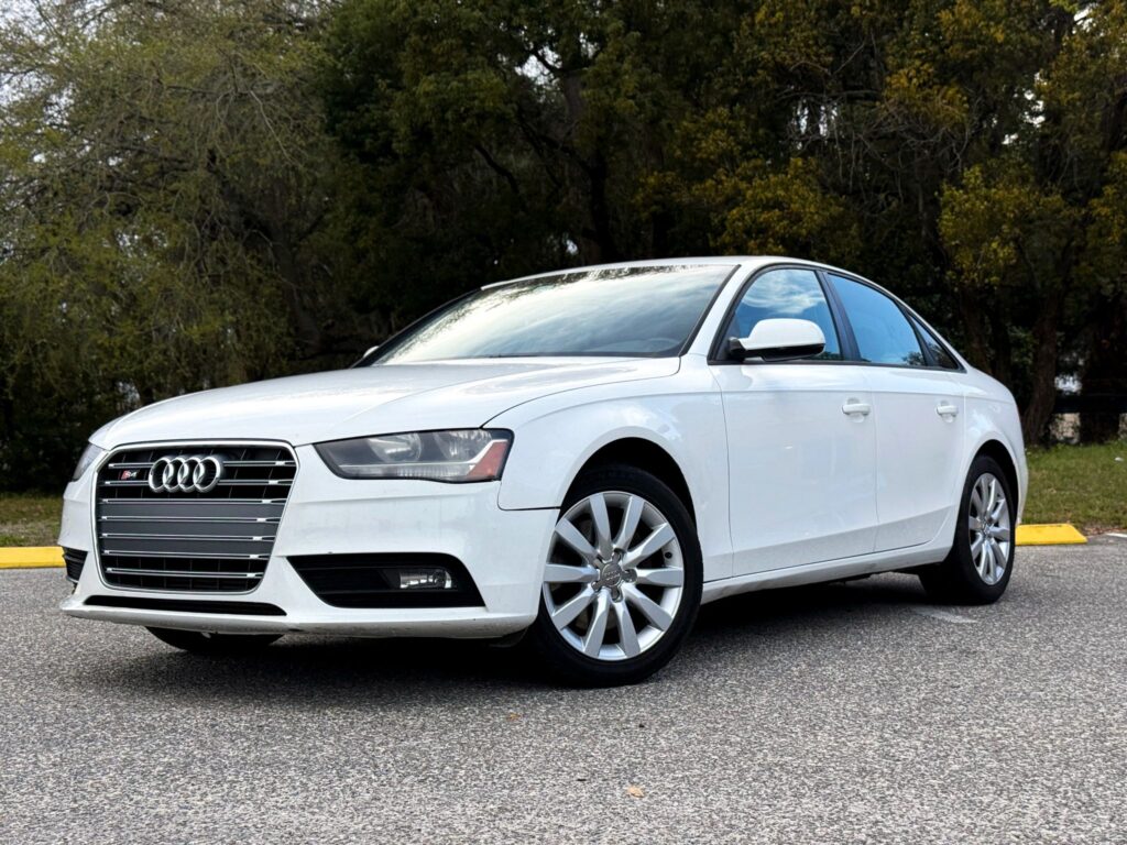 2013 Audi A4 Premium Sedan 4D