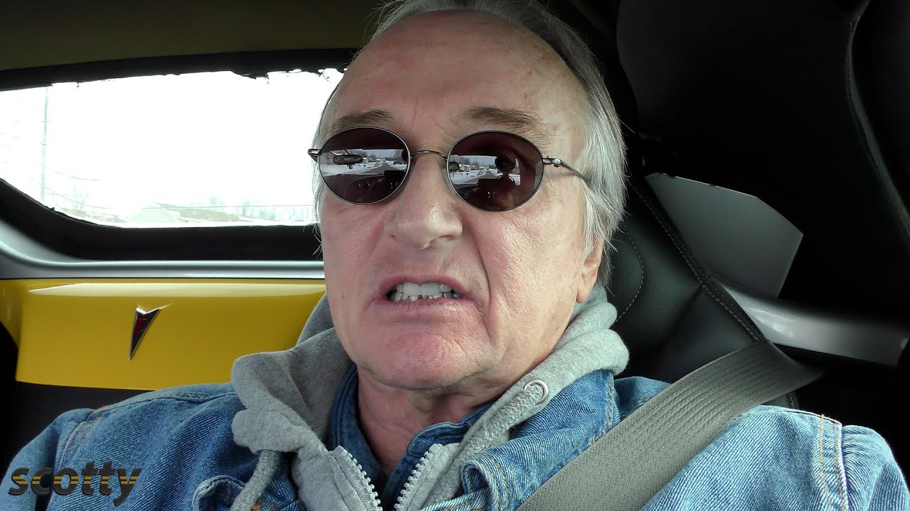 Pontiac Solstice GXP Review - A Fun, Affordable Sports Car for Florida Drivers