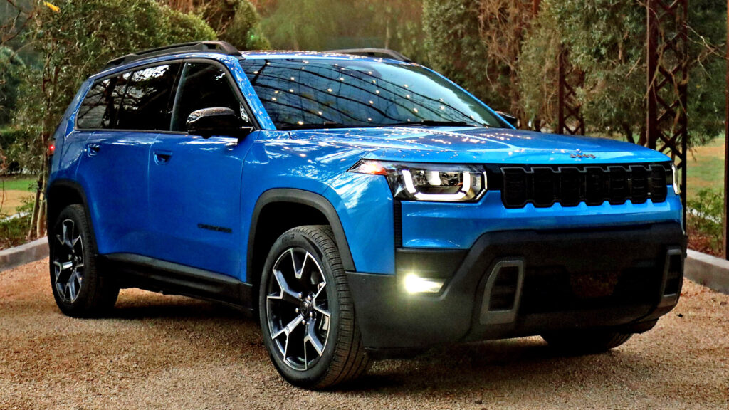 Jeep Cherokee Production Halt Highlights Supply Chain Challenges for Florida Drivers