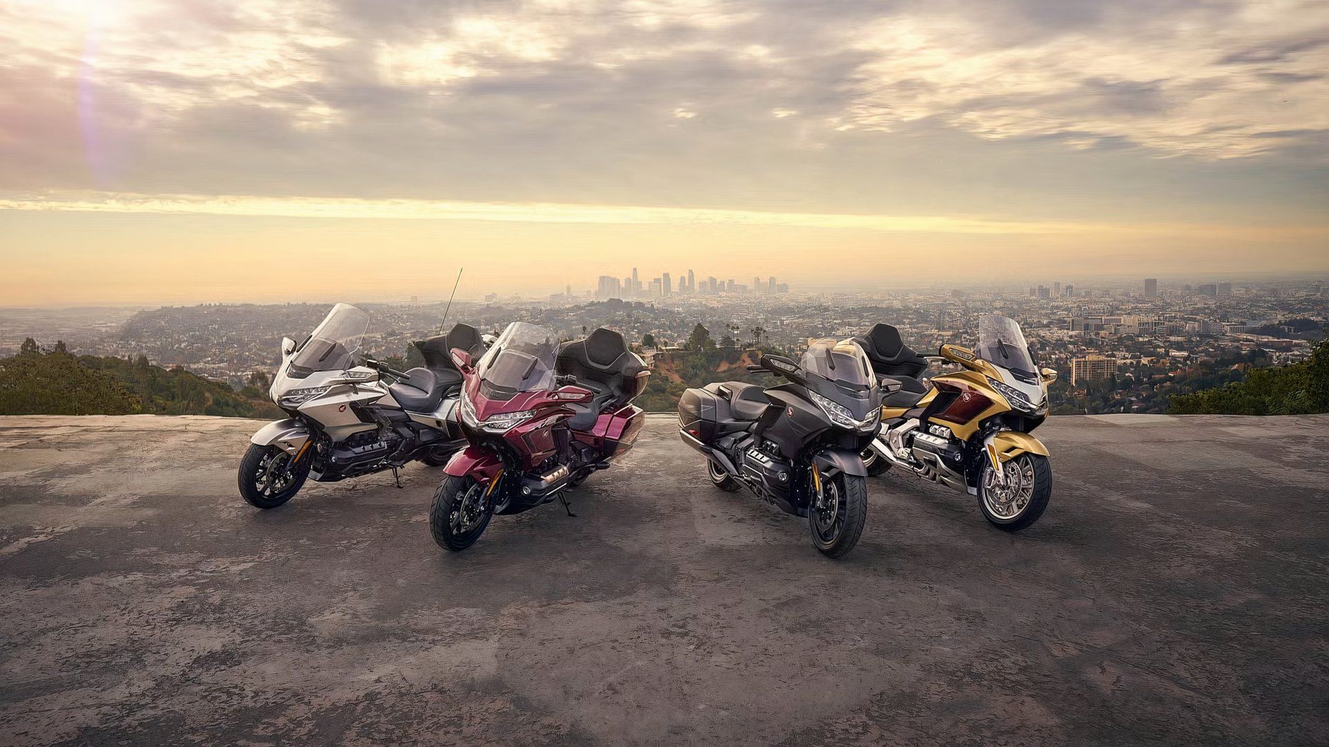 2025 Honda Gold Wing Review - The Ultimate Touring Motorcycle for Florida Drivers