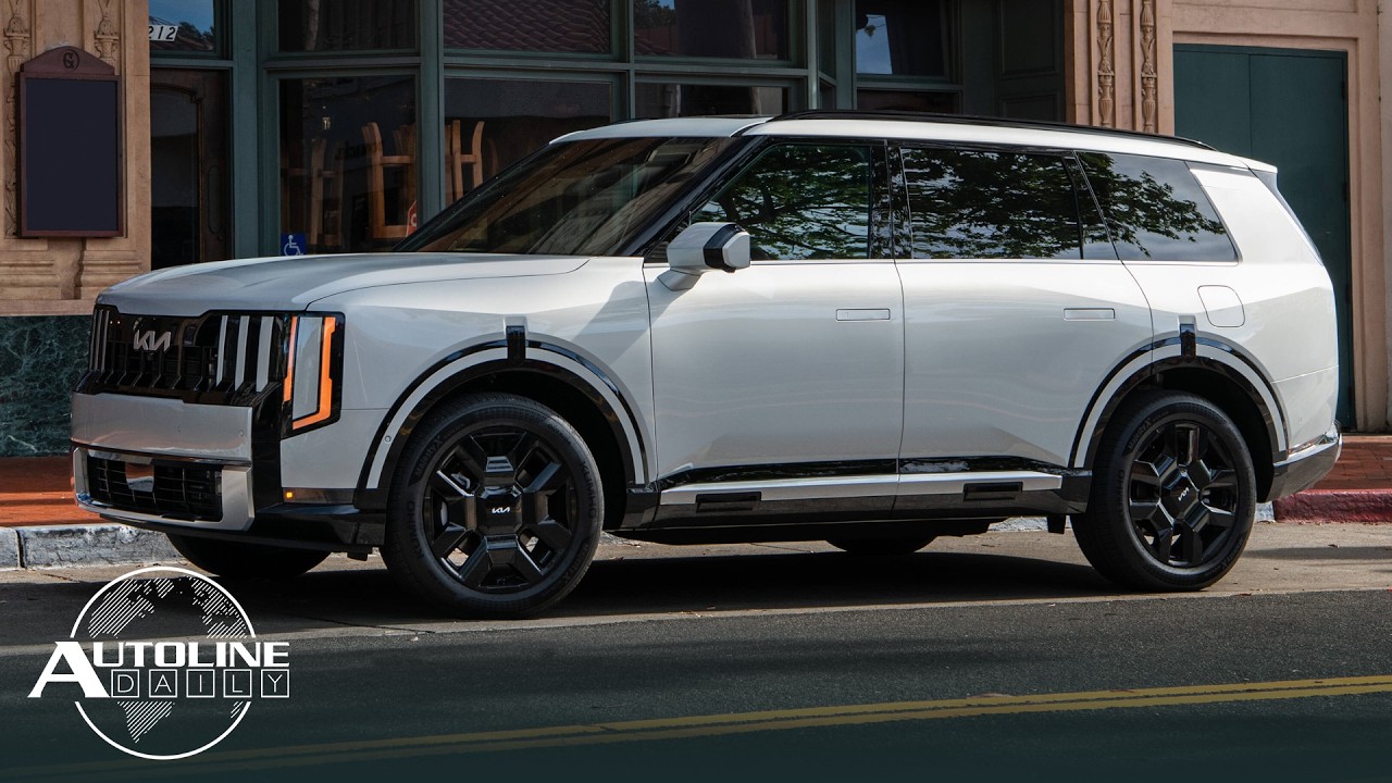 Kia's Hybrid Sales Surge and Tesla's FSD Challenges Highlight Automotive Trends